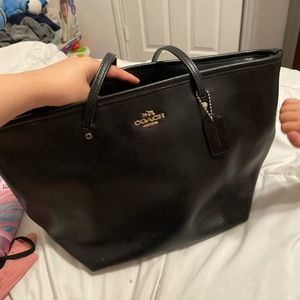 Al Black Coach purse